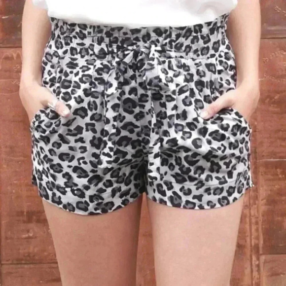 ANIMAL LEOPARD PRINT TIE FRONT SHORTS WOMENS - Picture 2 of 4